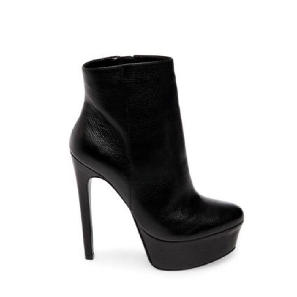 Steve Madden Deceitful Leather Platform Bootie